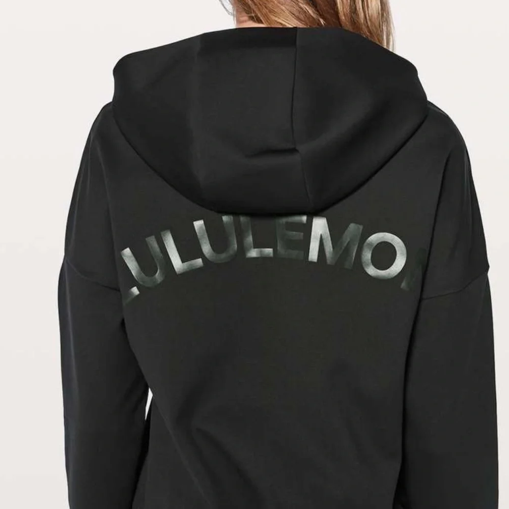 🆕NWT Lululemon Black Shaped Jacket Expression—received as a gift, size 4 - Picture 3 of 5